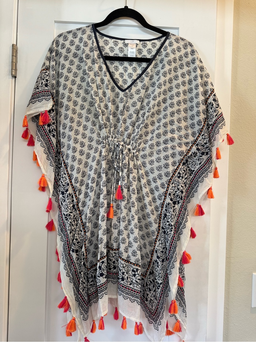 J. Jill White & Black Printed Tassel-Trim Tunic